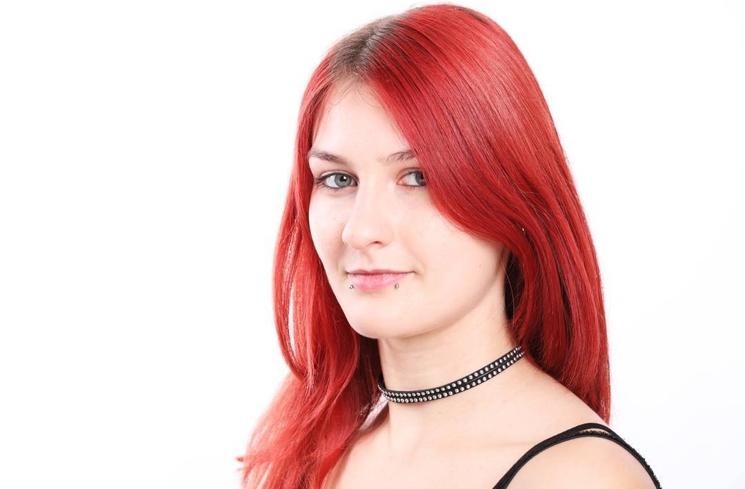 Büscher, Julia